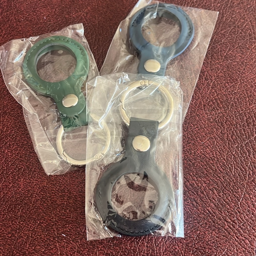 AirPods holder keychain-NEW